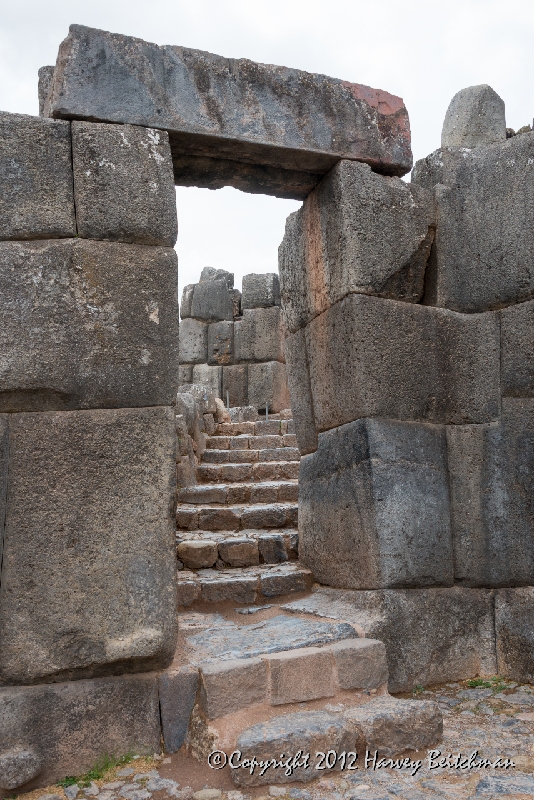 2725 Inca door - stairway at Sacsayhuaman.jpg